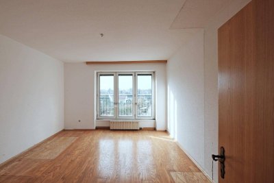 Spallerhof: helle 3-Zimmer-Wohnung mit geräumigem Grundriss