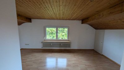 Geschmackvolle 2,5-Raum-DG-Wohnung in Reichenau-Lindenbühl