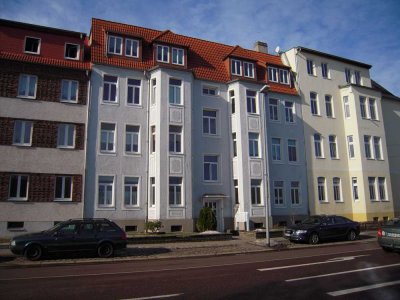 Schöne helle 2 Zi.-Wohnung auch WG geeignet