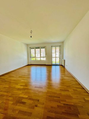 Eigennutzung oder attraktive Kapitalanlage  sehr schöne 3-Zimmer Wohnung mit Südbalkon