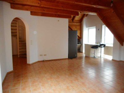 Stilvolle, gepflegte 3-Raum-Maisonette-Wohnung mit gehobener Innenausstattung in Jetzendorf