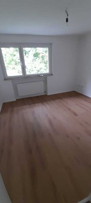 ***Modernisierte 3 Zimmer Wohnung mit Balkon in Duisdorf***