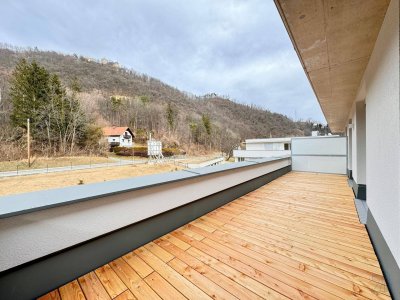 - ERSTBEZUG - 3- Zimmer mit großem Balkon - Familiendomizil im Grünen -