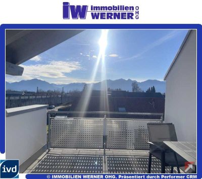 ***Traumhafter Bergblick, Junge 2-Zimmer DG-Wohnung mit Loggia in Raubling***