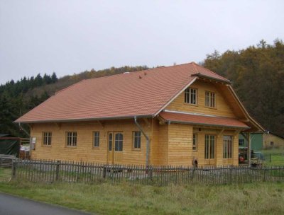 Öko - Holzhaus mit großem Garten und Einliegerwohnung