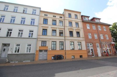 2-Zimmer-Wohnung im Hinterhaus in zentraler Lage der Paulsstadt zu mieten!