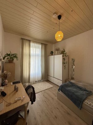 4 Zimmer Wohnung mit Balkon