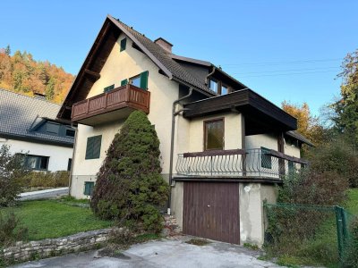 Renovierungsbedürftiges Haus in beliebter Lage