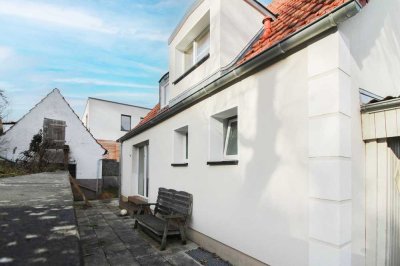 Zukünftiges Familienidyll mit Garten, Garage und Carport in naturnaher Lage