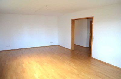 Bezugsfertige Wohnung mit Balkon und Garage im Herrenfeld