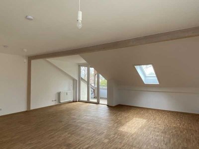 Exkl. Wohnung mit Bergblick und 2 Süd Loggien (EBK, 4,5 Zimmer, TG)