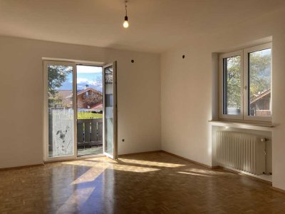 Neu renovierte Etagenwohnung mit Blick auf die Berge