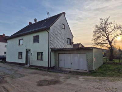 Leistbares Mehrfamilienhaus mit Garten für Handwerker! 180 m² WNFL sanierungsbedürftig, 580 m² Grund, Doppelgarage, idyllisch am Bach gelegen!