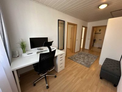 Möblierte, exklusive 2,5-Zimmer-Wohnung mit Einbauküche in Augsburg