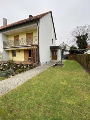 BUCHBERGER Immobilien - 5 Zimmer-Reiheneckhaus auf Traumgrundstück