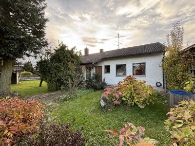 Schönes Einfamilienhaus auf großem Eckgrundstück in Nandlstadt / Baumgarten