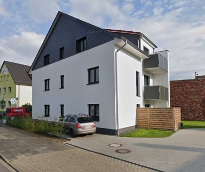 Moderne 2-Zimmer Wohnung mit Balkon und Stellplatz