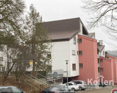 Schöne Maisonette-Wohnung mit Balkon und Loggia