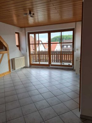 Helle 3-Zimmer-Wohnung mit Balkon und EBK in Sankt Johann