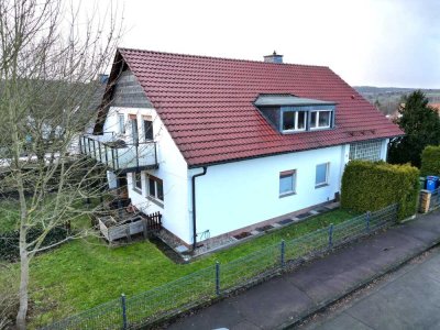 Attraktives Zweifamilienhaus mit Garten und Terrasse in Cölbe-Bürgeln