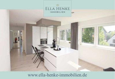 Traumhafte, sehr hochwertig ausgestattete, möblierte Maisonette-Wohnung mit Balkon.