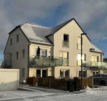 Stilvolle 5-Raum-Maisonette-Wohnung mit gehobener Innenausstattung mit Terrasse in Großmehring