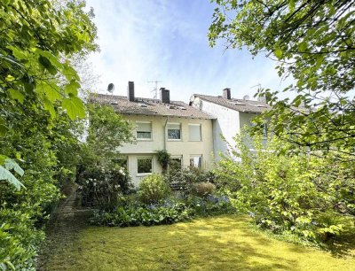 Dreifamilienhaus in begehrter Lage - EG-Wohnung mit Garten u. Balkon für Eigennutzung frei!