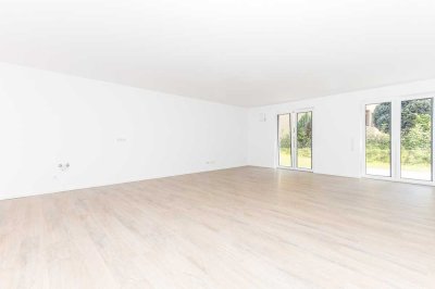 Hallo BEST AGER!!! Moderne Erdgeschosswohnung mit Terrasse und Garten