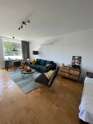 1-Zimmer-Wohnung. Einbauküche und Möbel gegen Ablöse (4500€)