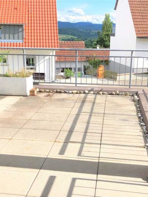 Wunderschöne 3ZW mit EBK, Terrasse, Garten, und Garage