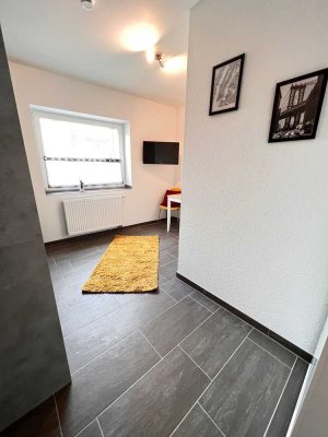 Neuwertige 1-Raum-Whg / WG Zimmer mit eigenem Bad