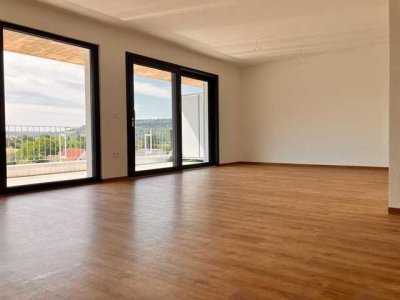 Neubau! Perfekt für Singles oder Paare - 2,5 Zimmer-Wohnung mit großem Balkon