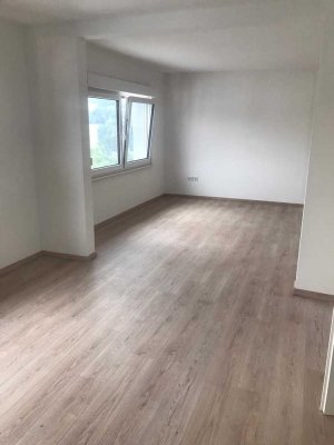 neu sanierte Maisonette-Wohnung zum Wohnfühlen in 51491 Overath - Steinenbrück