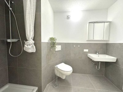 NEU�Gründung 1ZIMMER in frisch sanierter 8er WG in Heidelberg /Room in 8person shared flat