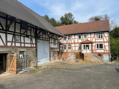 Historischer Bauernhof und ca. 22.000 m² an Land in Neuenstein