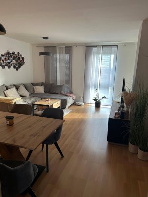 3 Zimmer Wohnung mit Balkon