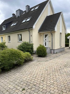 Preiswerte 3-Zimmer-Doppelhaushälfte in Rostock Evershagen