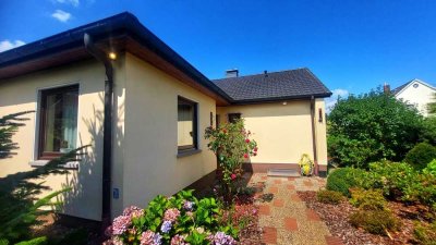 RESERVIERT***Wunderschöner Bungalow mit Einfamilienhauscharakter*Wintergarten & mehr***