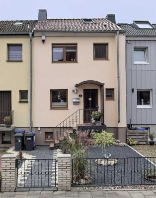 Reihenmittelhaus mit Garten und Garage