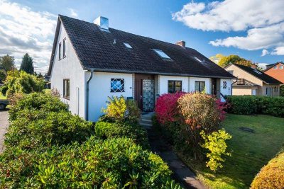 westimmobilien: Perfekte Sonnenlage… Familienfreundliche Doppelhaushälfte am Rande von Schenefeld