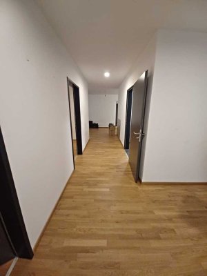 **Schöne 4-Zimmer Erdgeschosswohnung in Braunschweig mit Terrasse**