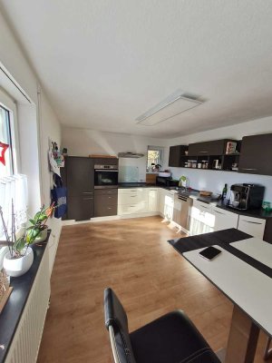 Sehr schöne helle 3-Zimmer-Erdgeschosswohnung mit Balkon und EBK in Tomerdingen