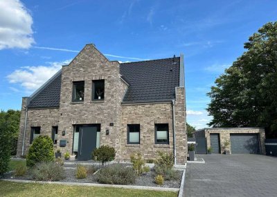 Haus mit großem Garten, zentral beliebte Sackgassenlage, Leer Heisfelde, Terrasse Garage