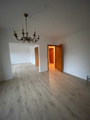 1200 € - 120 m² - 4.0 Zi.