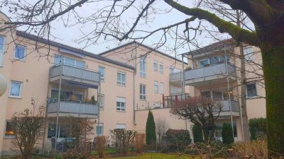 Gersthofen-Nord: Luftige 2 ZKB (bezugsfrei), ca. 53m², 3.OG, Balkon, TG / Wasserstoffheizung!