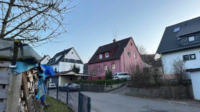 Einfamilienhaus in Spitzenlage mit großem Grundstück in Calw-Stammheim!