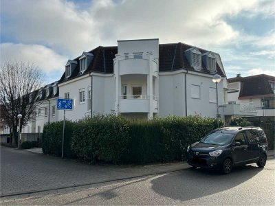 Erstbezug nach Sanierung mit EBK und 2 Balkone: exklusive 4-Zimmer-Wohnung in Ludwigsburg