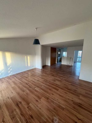 Stilvolle 3-Zimmer-Wohnung mit Balkon und EBK in Lüdersdorf