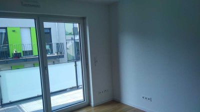 Ab 01.05.: Neuwertige Wohnung mit zwei Zimmern sowie Balkon und Einbauküche in Marburg