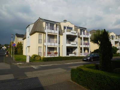 Attraktive 3-Zimmer-Erdgeschosswohnung mit Balkon und Einbauküche in Bergheim